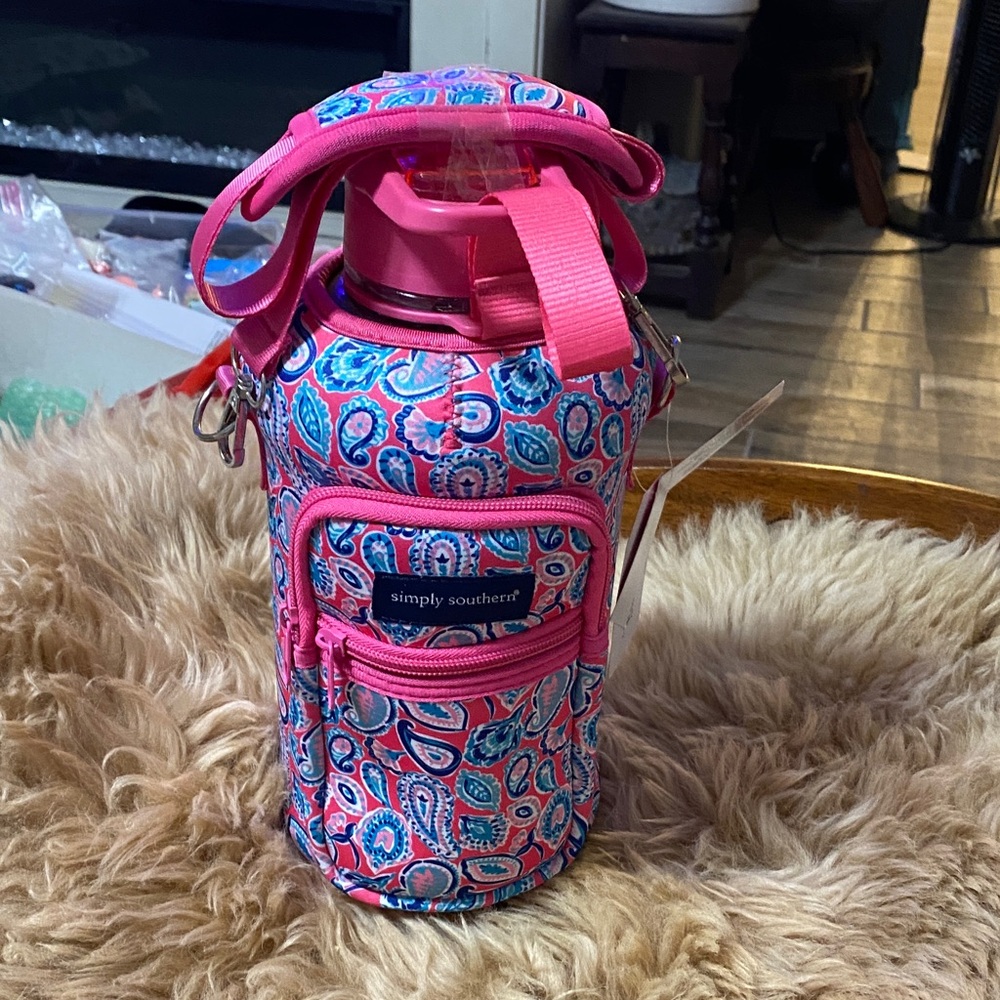 Simply Southern water bottle with carrier in pretty paisley print NEW